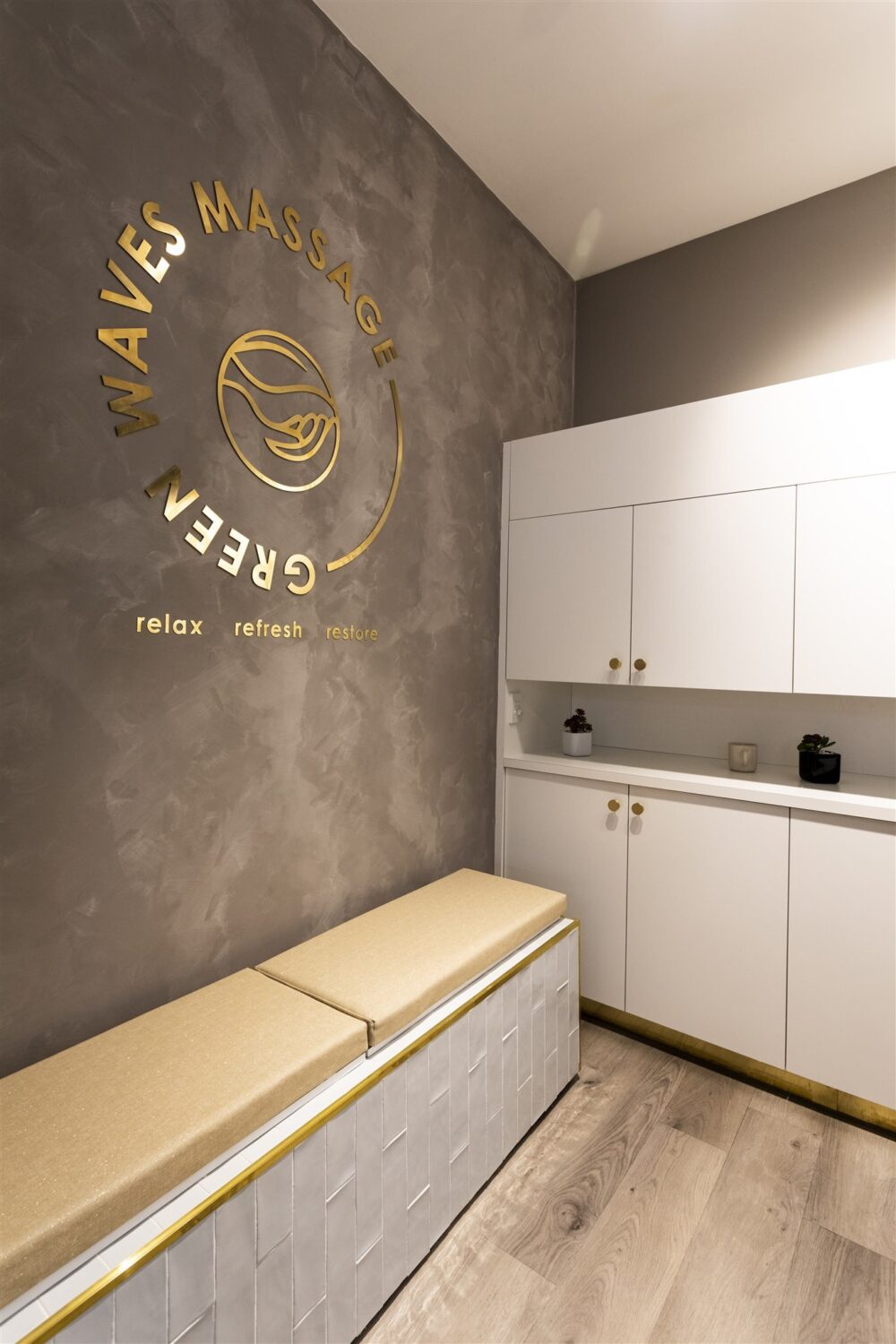 BENCH TILES: Masia Blanco Matt