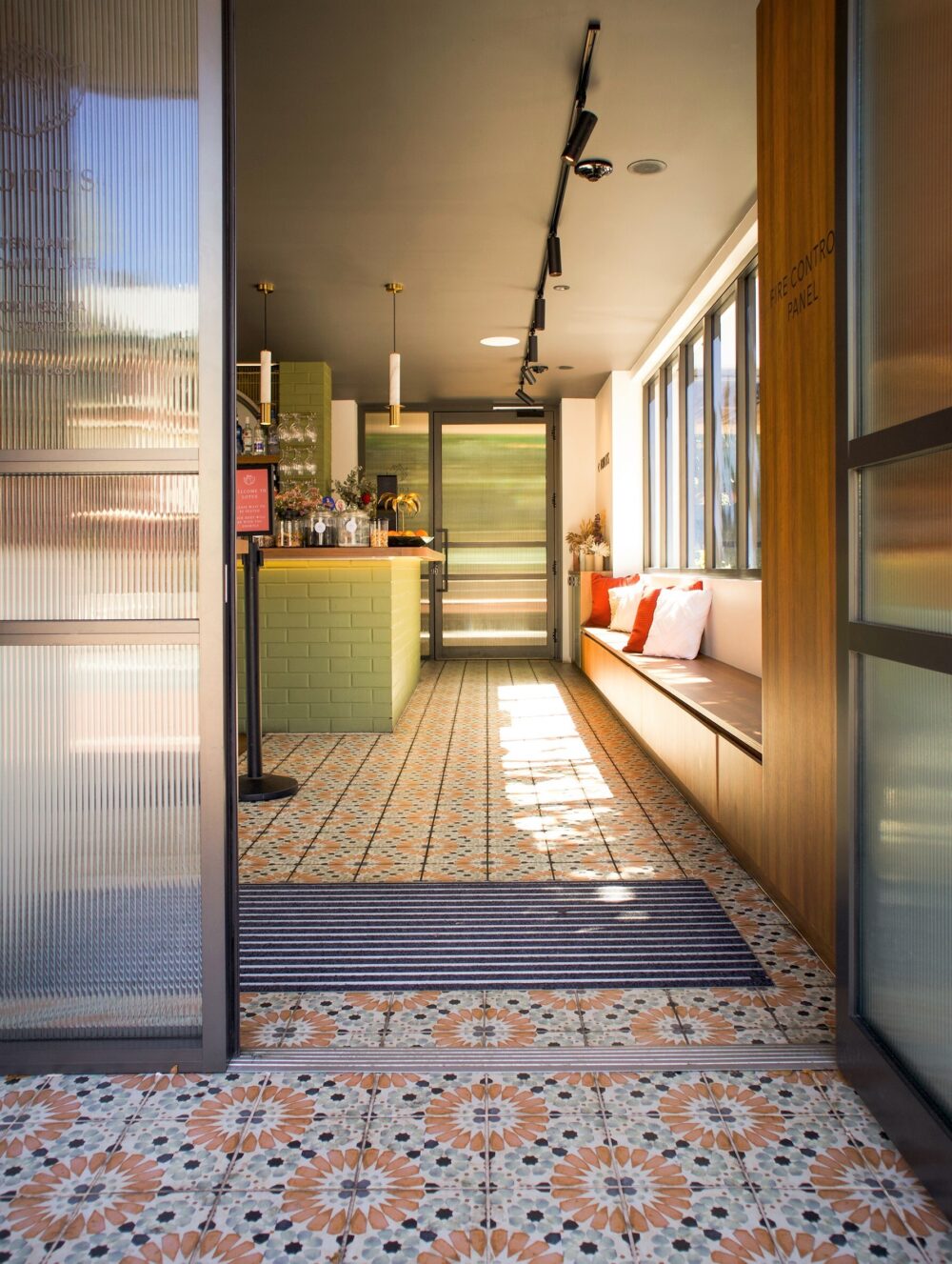 FLOOR TILES: Loft Sylvania