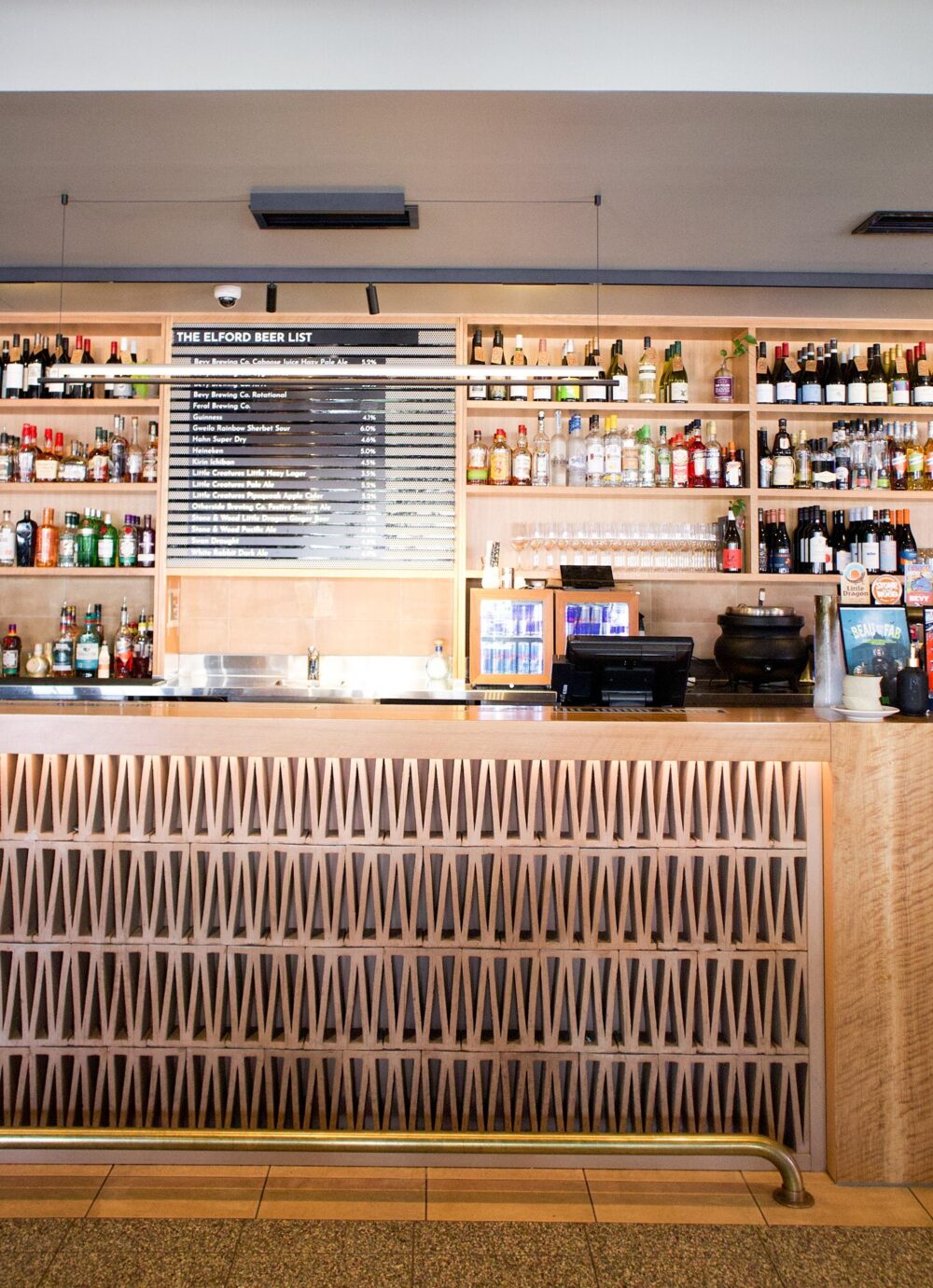 BAR FRONT TILES: Celosia