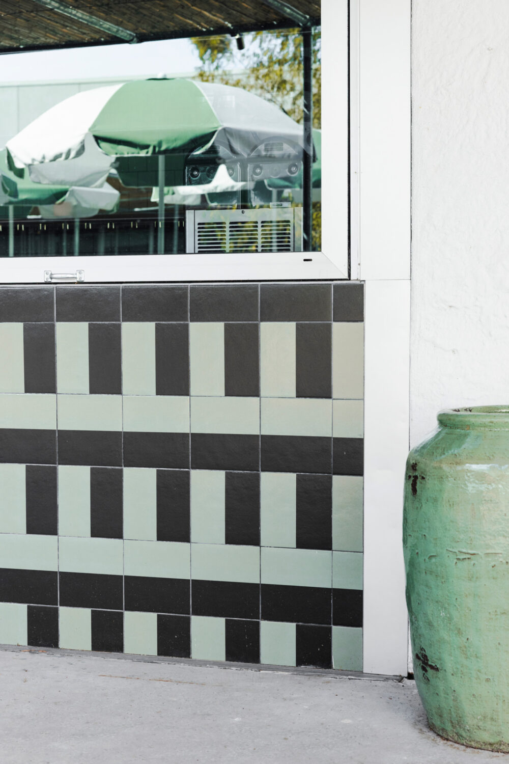 Mattonelle Margherita Black Green by Mutina