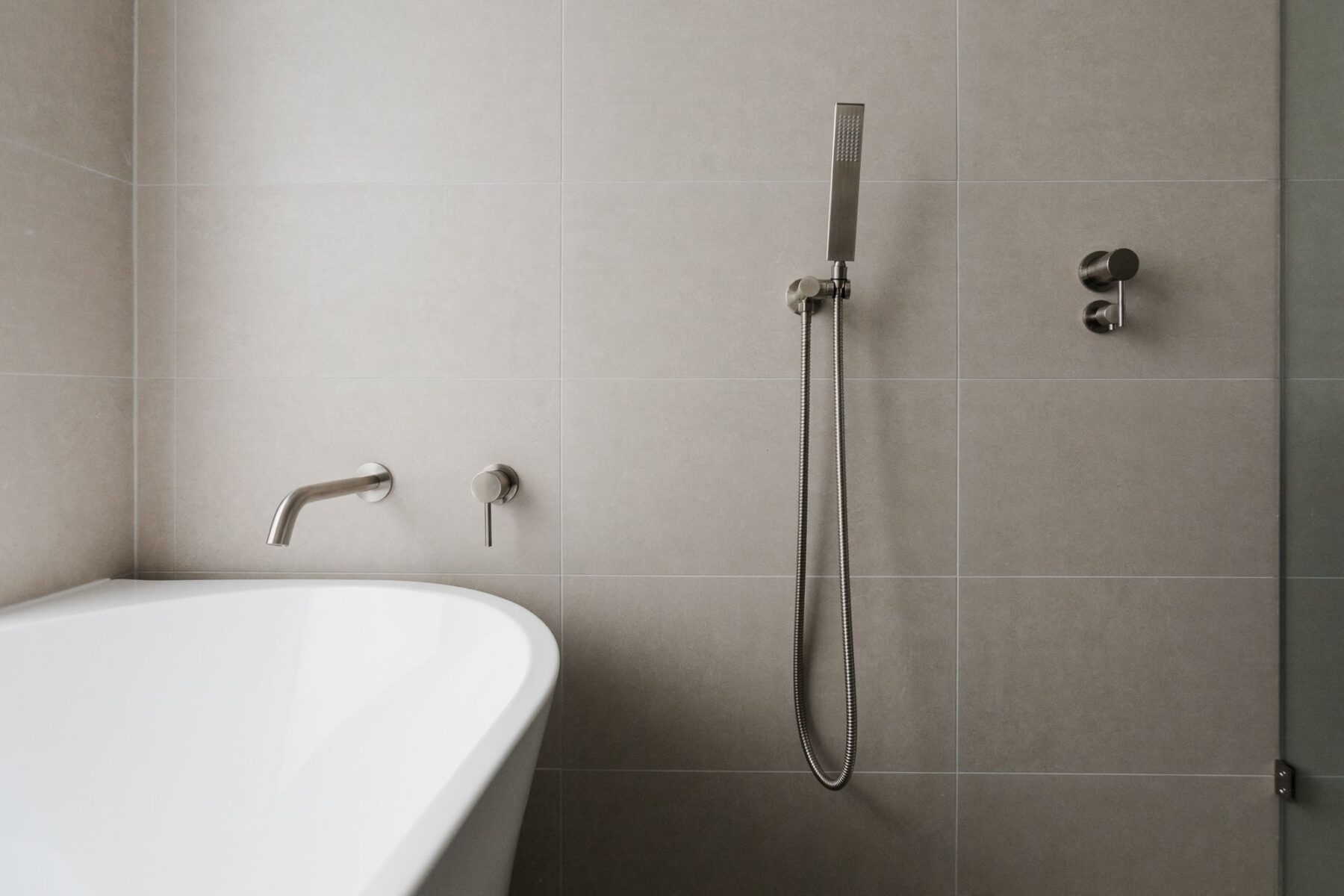 Kitchen decor and hi lite bathrooms carlisle residence gubi cream 1