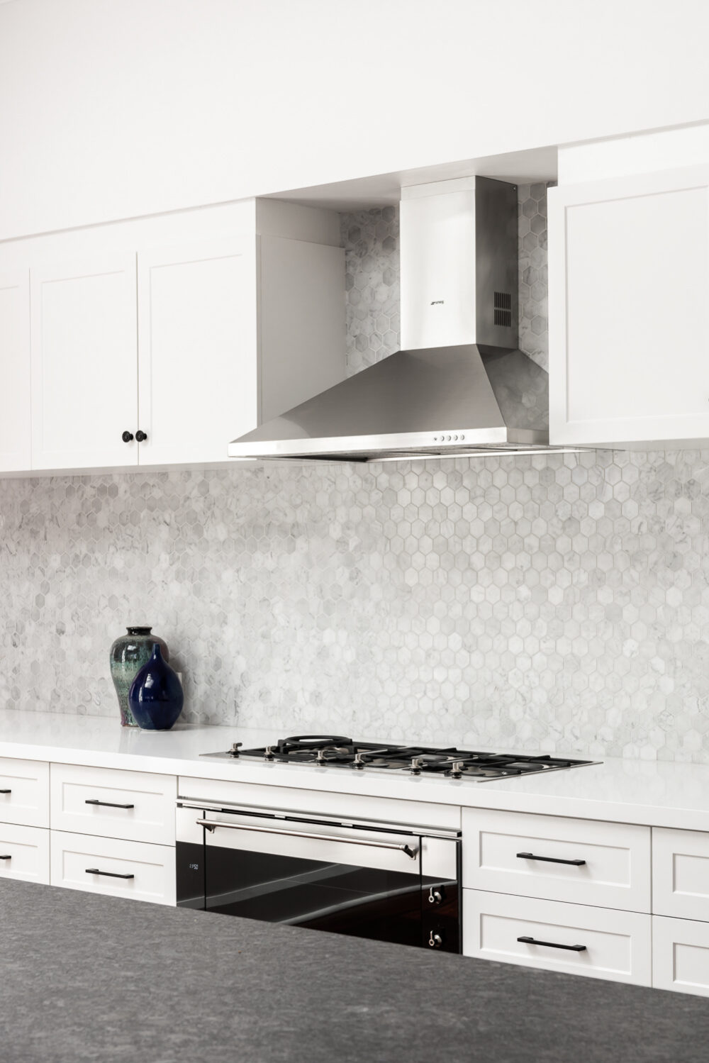 SPLASHBACK TILES: Hexagon Carrara C Honed (Order In)