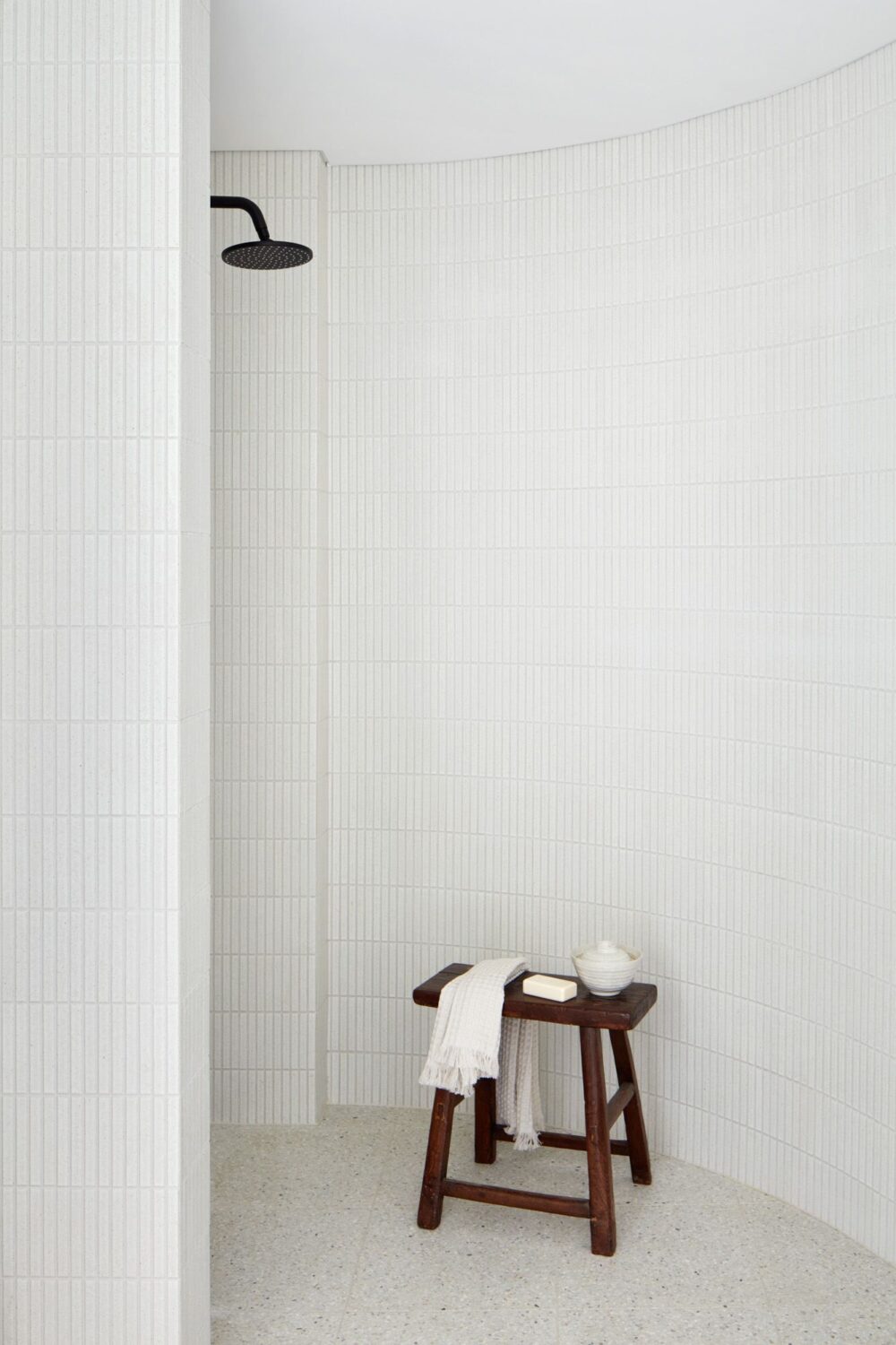 FLOOR TILES: Bella Varigato Terrazzo
WALL TILES: Kayo Border White