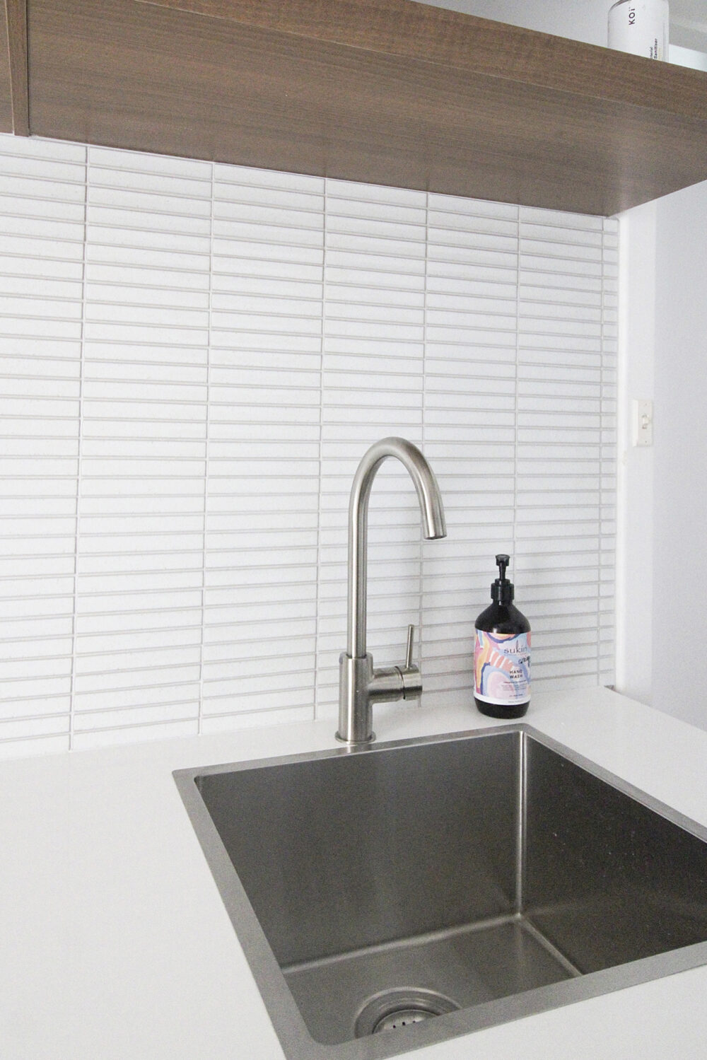 Insitu otb bathroom laundry medleypop white shade bianco8