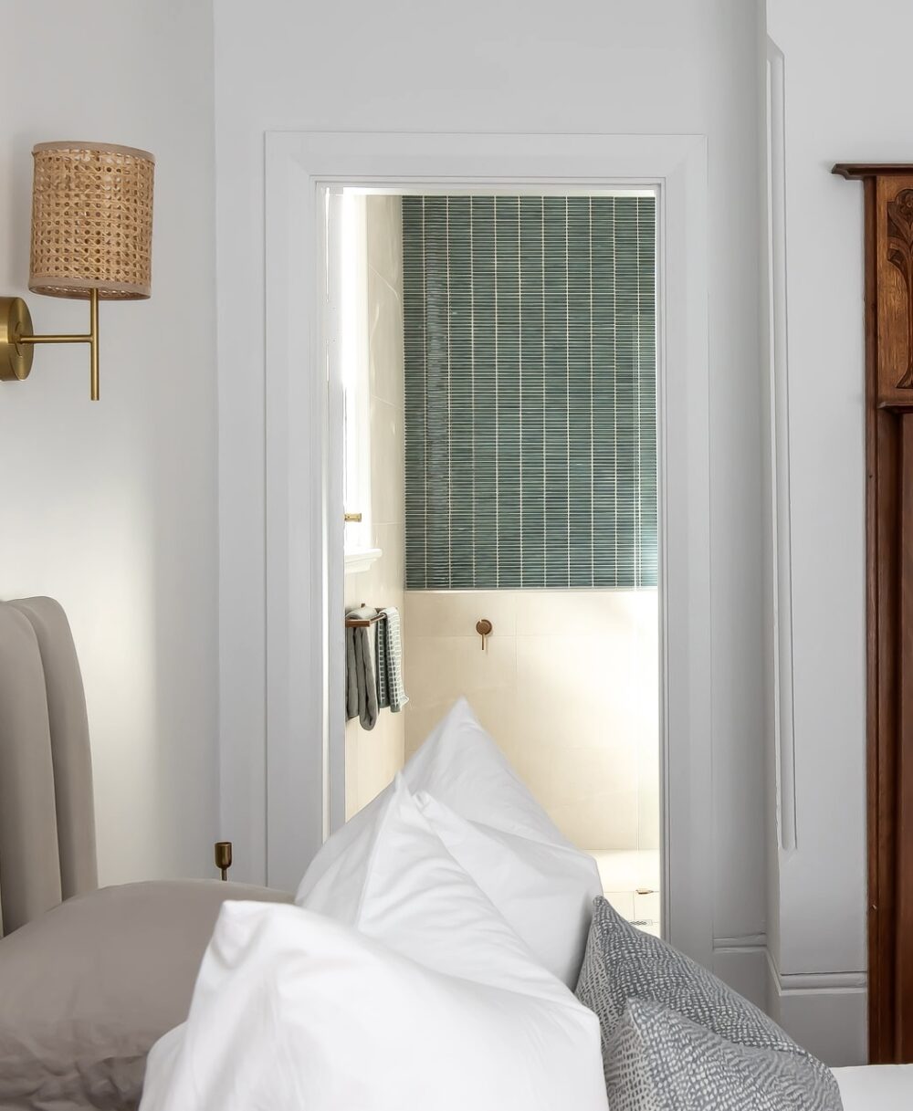 FEATURE WALL TILES: Mini Dark Green Kitkat