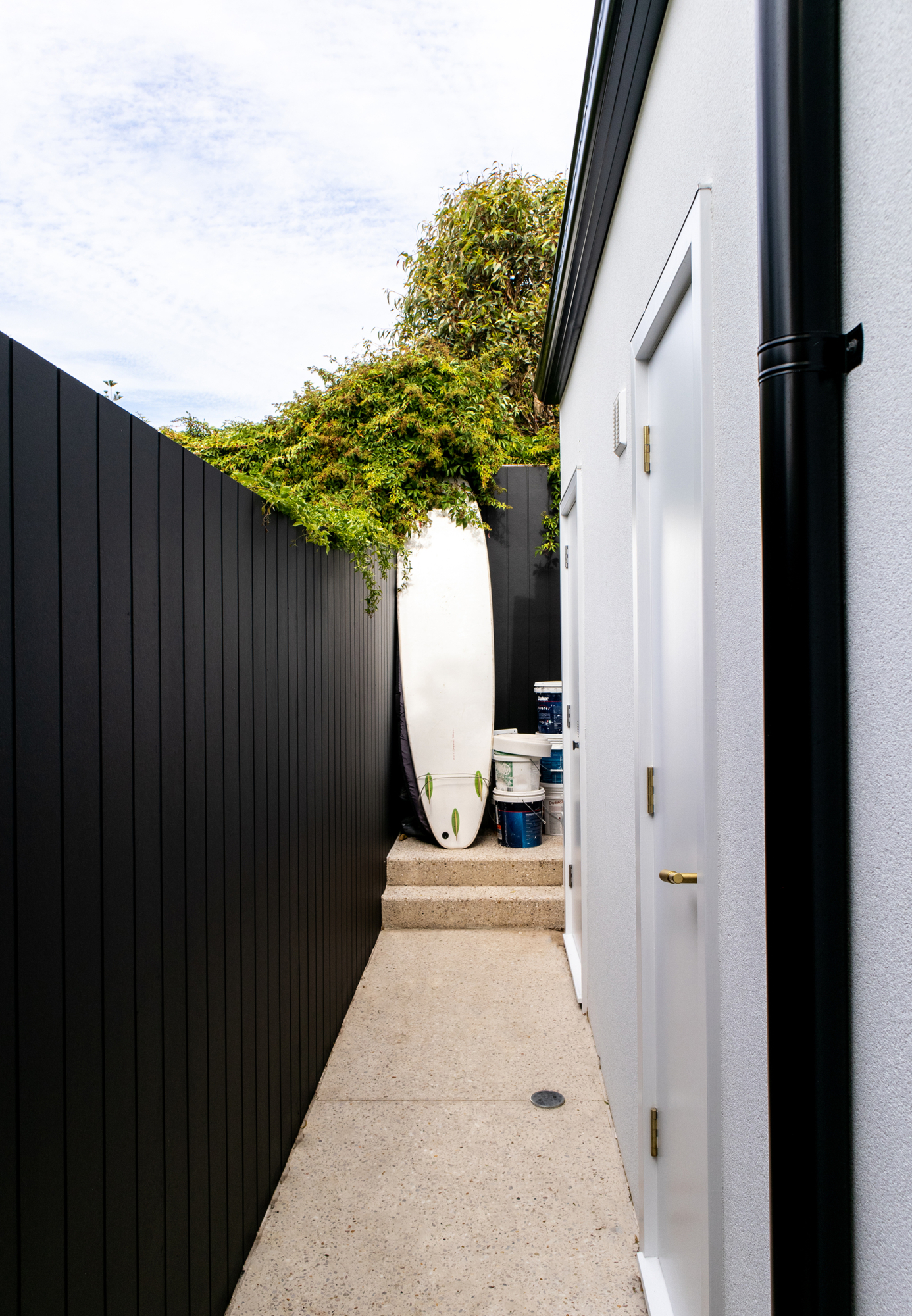 15 insitu seaview terrace surfboard