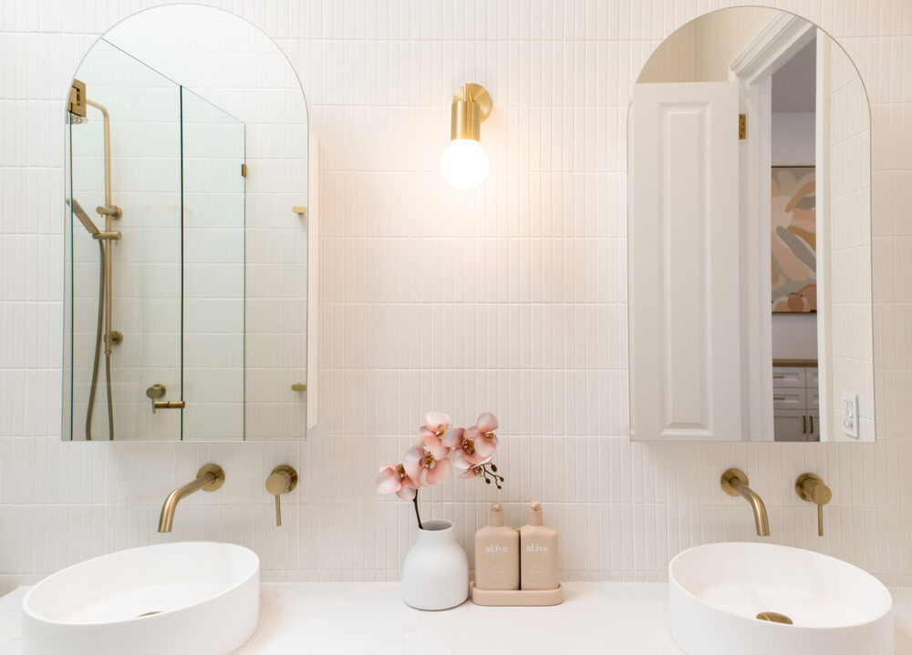 WALL TILES: Matt White Kitkat