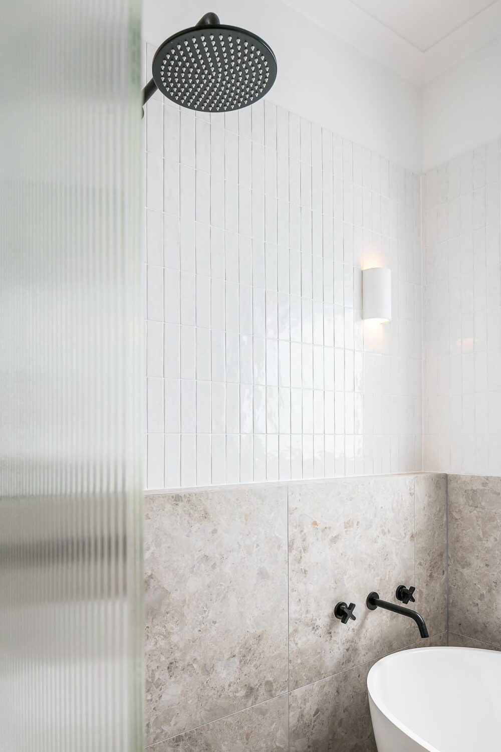 LOWER WALL TILE: Robusta Ivory
SUBWAY TILE: Bejmat White Gloss