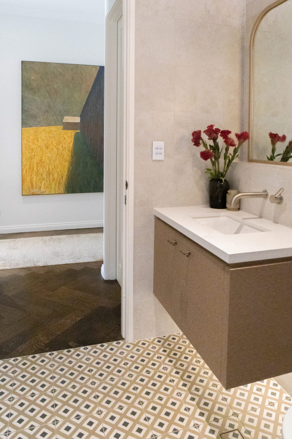 FLOOR TILES: City Colours
WALL TILES: Stellar Ivory: 300x600mm