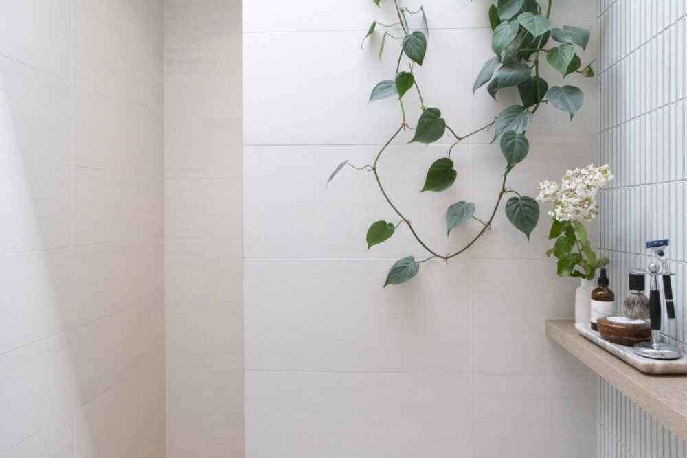 FEATURE TILES: Vintage White Kitkat: 296x300mm
