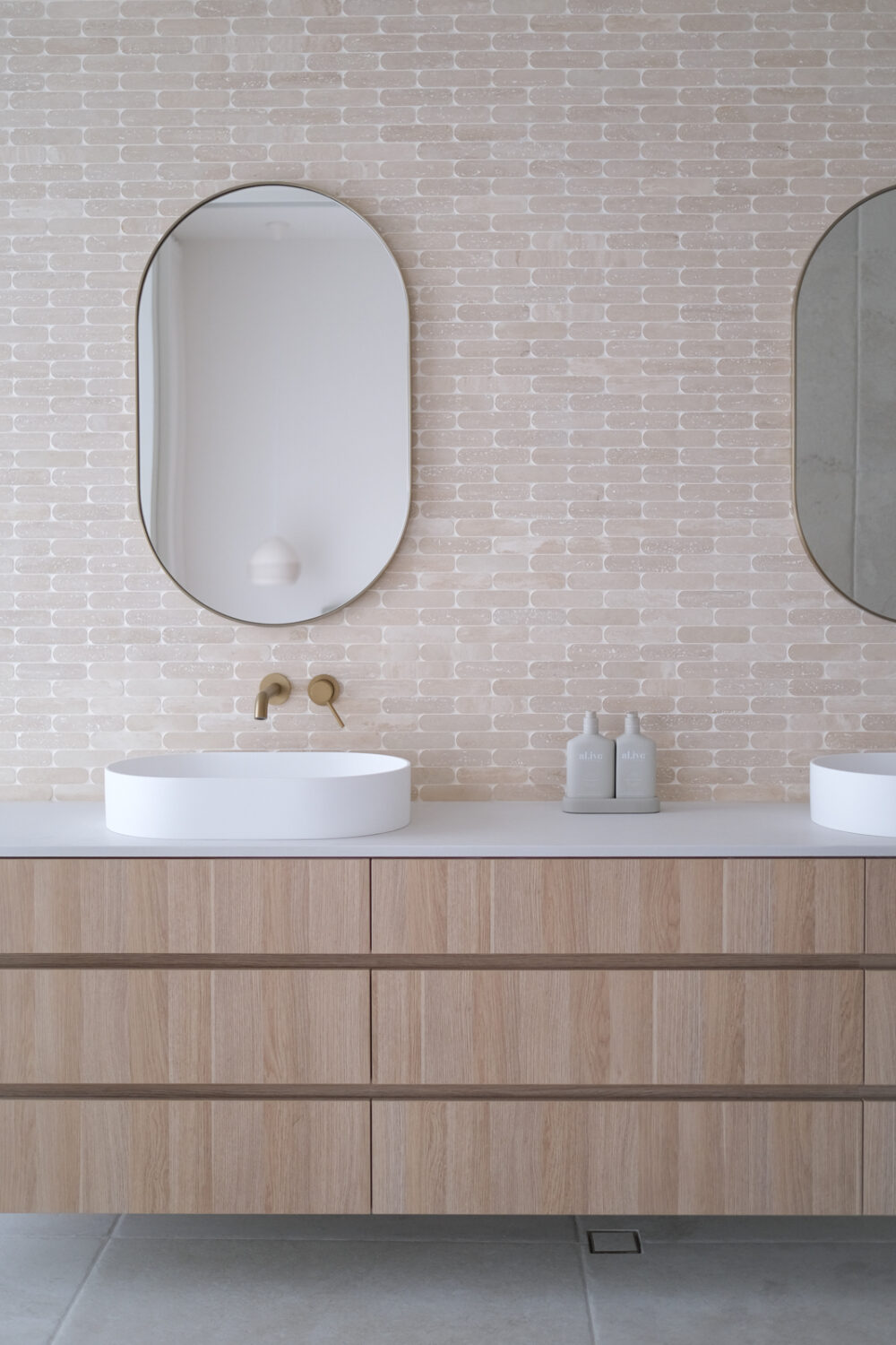 WALL TILES: Vulcano Travertine Light Tictax