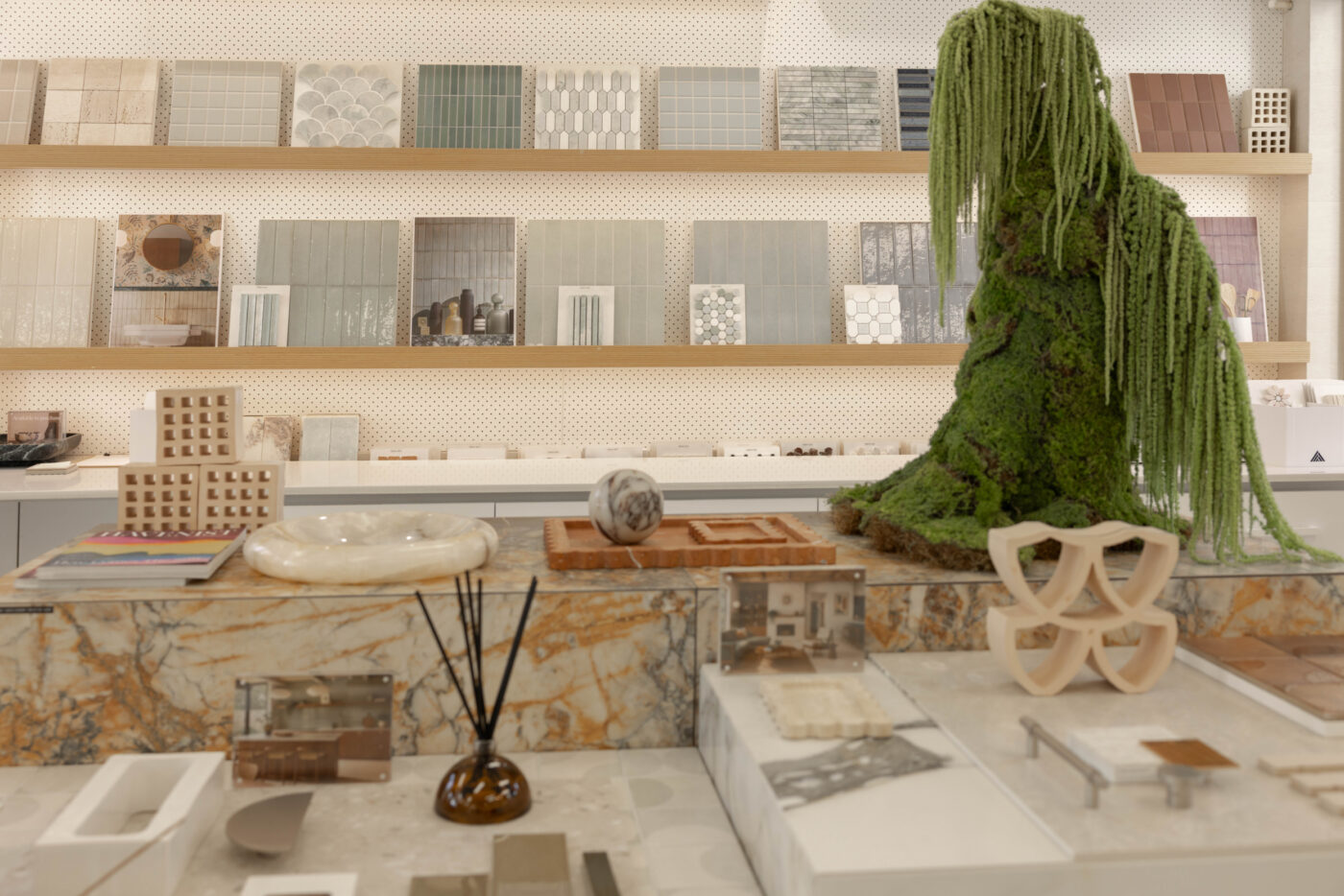 As well as tiles, we stock beautiful marble homewares from CoTheory