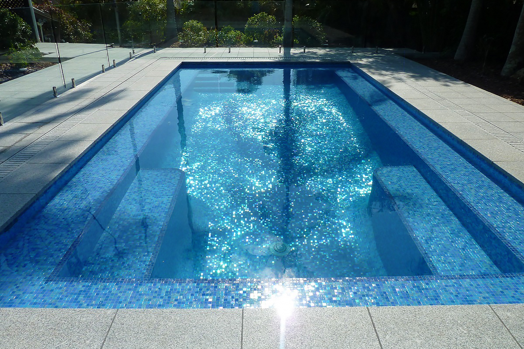 Liz Swimming Pool Mosaic Blend