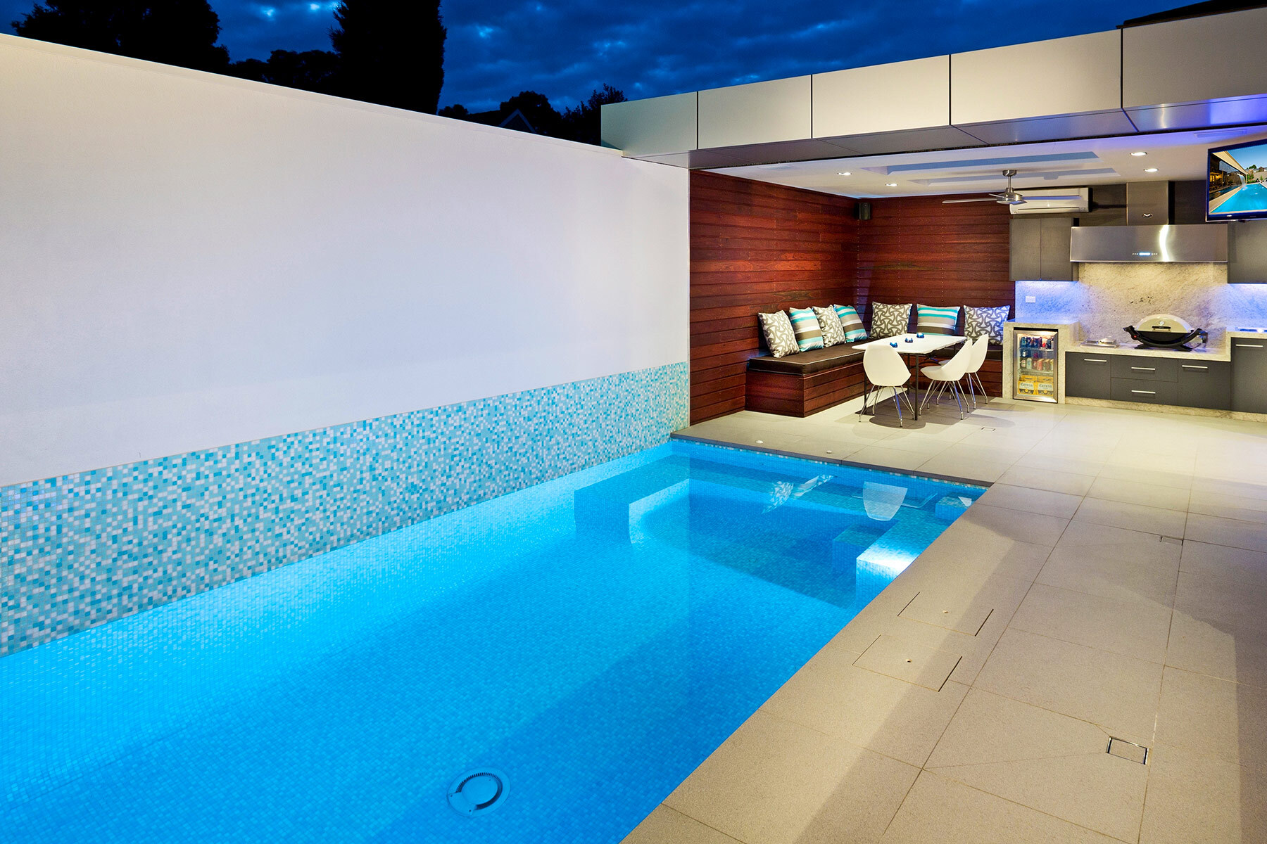 SEYCHELLES Pool Mosaic 01