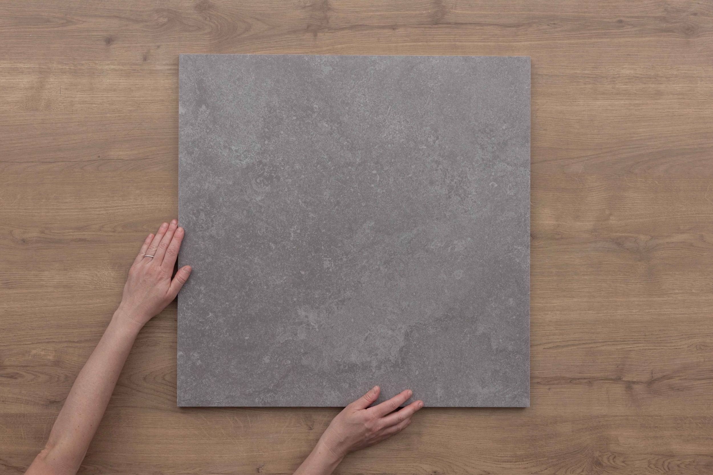 Portland Graphite Grip Wet 600x600mm 2edit