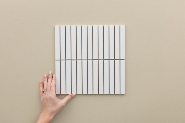 Matt White Kitkat 296x299mm (Chip: 20x145mm)