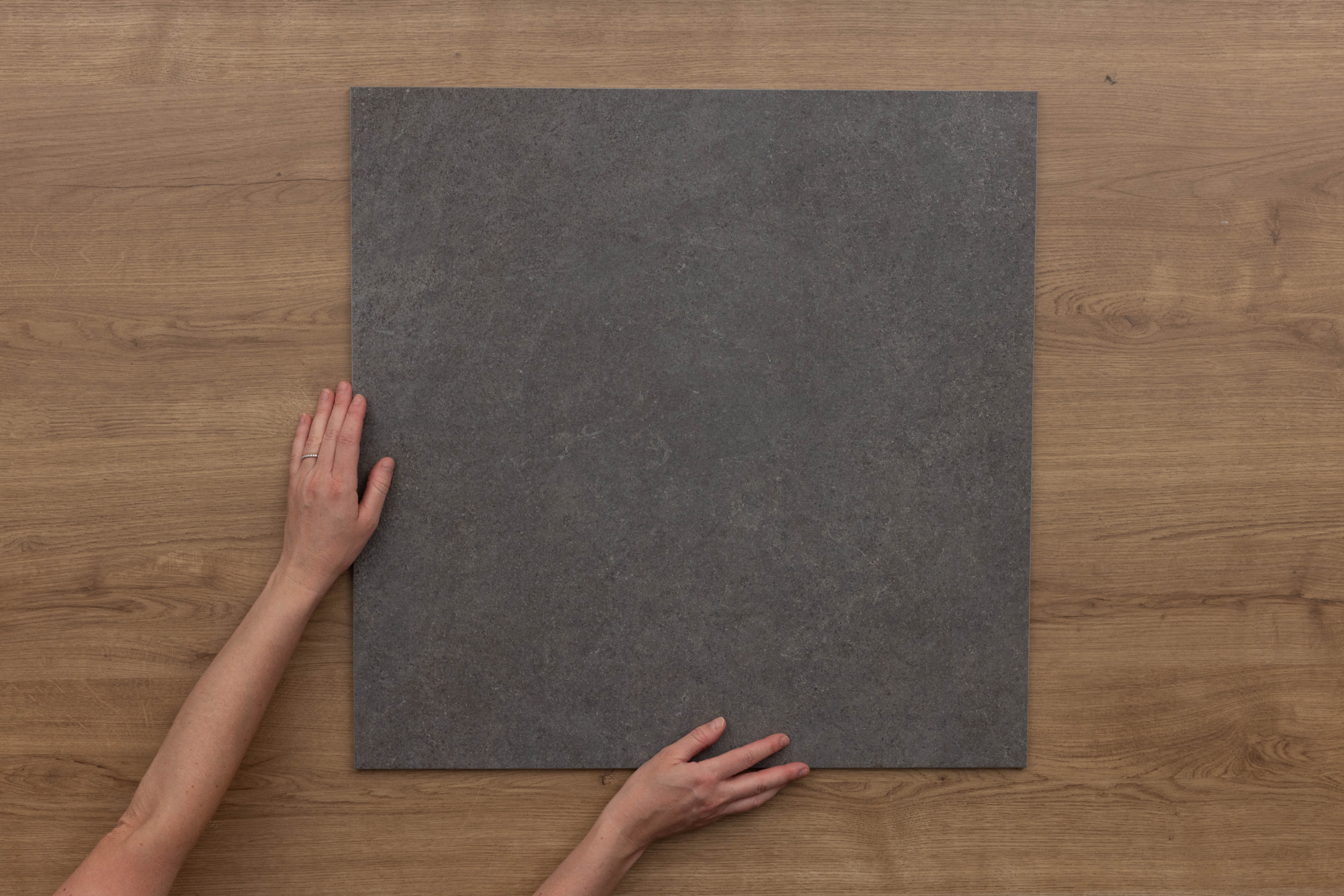 Limestone Dark 600x600mm 2