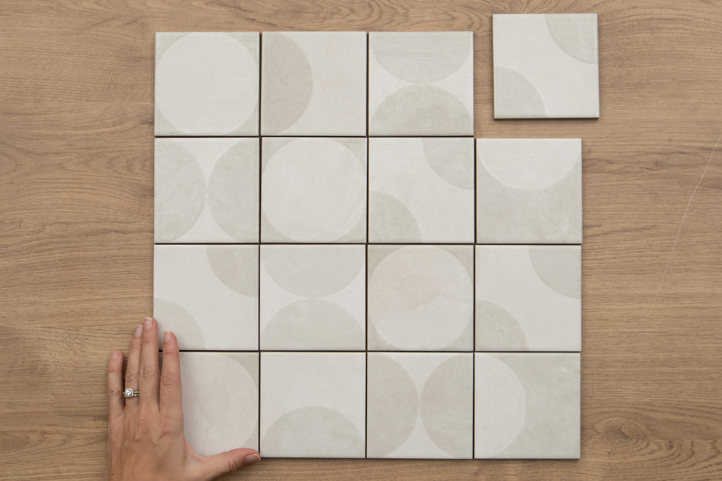 Gabriella Pearl 100x100mm 3