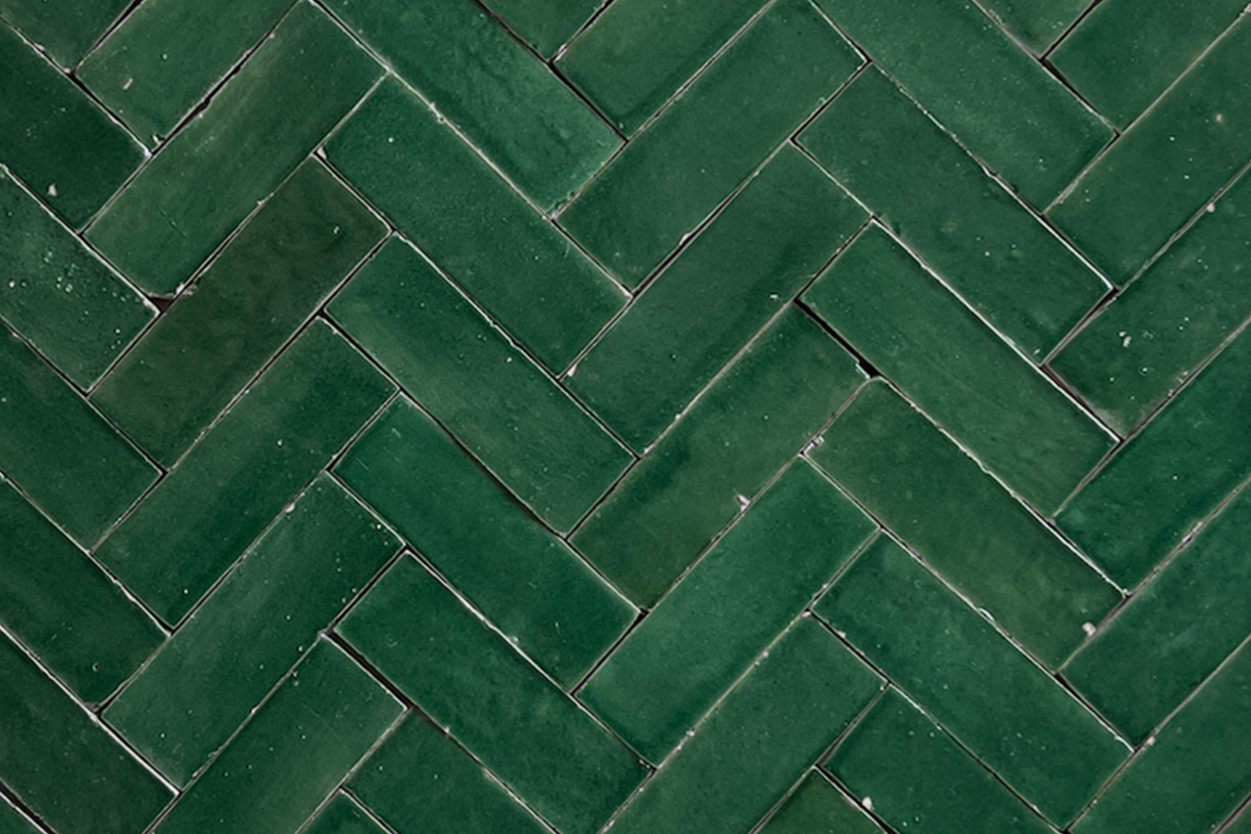 VM1560 EMERALD